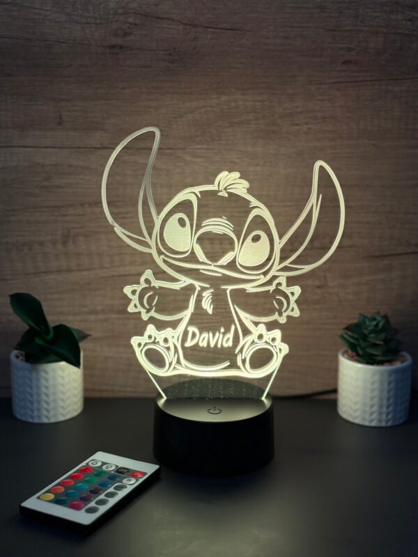 lampa 3d personalizata stitch